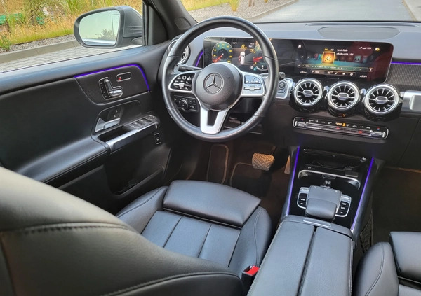 Mercedes-Benz GLB cena 166500 przebieg: 41300, rok produkcji 2020 z Wieliczka małe 497